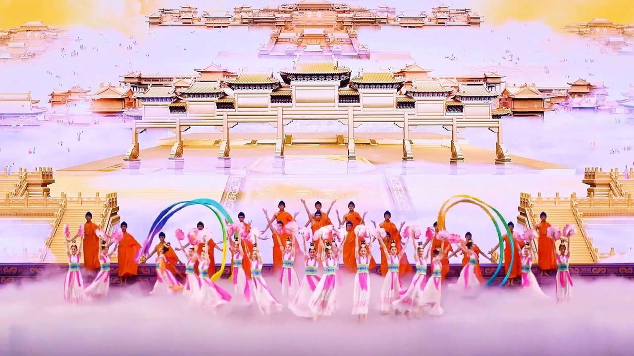 Shen Yun: The Beauty of Divine Beings Dancing!
