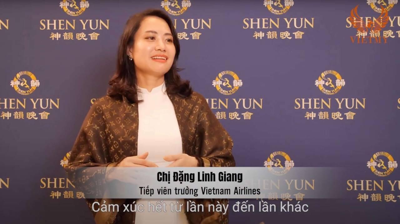 Young Vietnamese Audience: Shen Yun Makes Me Want to Return to Beautiful Traditional Culture!